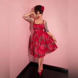 INGENUE DRESS IN VINTAGE RED ROSE PRINT - VIXEN BY MICHELINE PITT 2XL